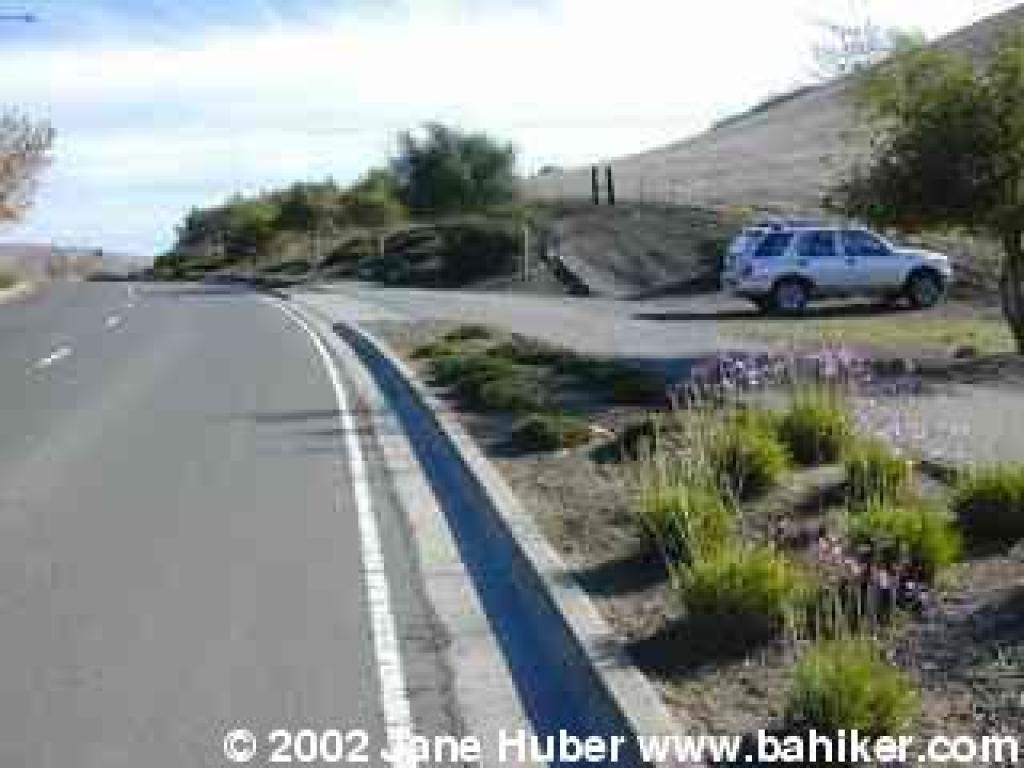 Roadside parking along Hiddenbrooke Parkway